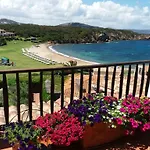 Appartamento Elegante Vista Mare I Delfini Di Cala Del Faro Cala Granu *