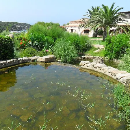 I Delfini Di Cala Del Faro